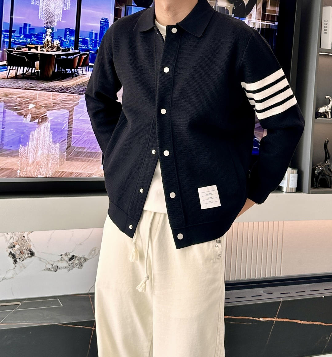 TB 新款开衫针织毛衣！经典永不过时！外观简洁干净，秋日可以单穿，深冬最为内搭！定制进口高支数羊毛混纺面