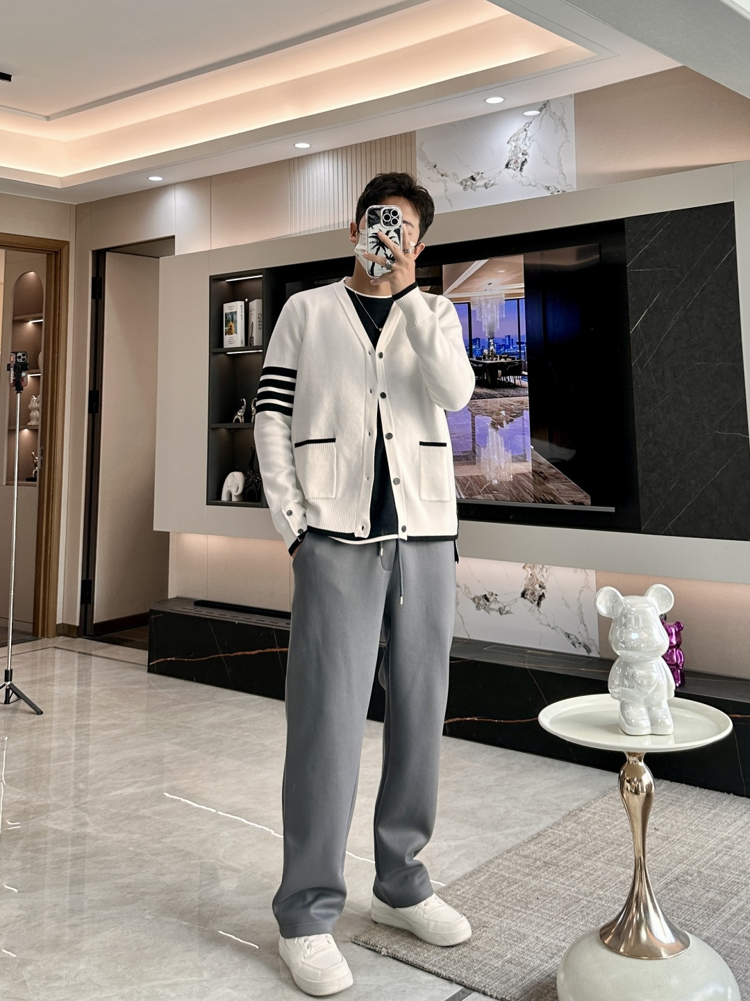 TB 新款开衫针织毛衣！经典永不过时！外观简洁干净，秋日可以单穿，深冬最为内搭！定制进口高支数羊毛混纺面