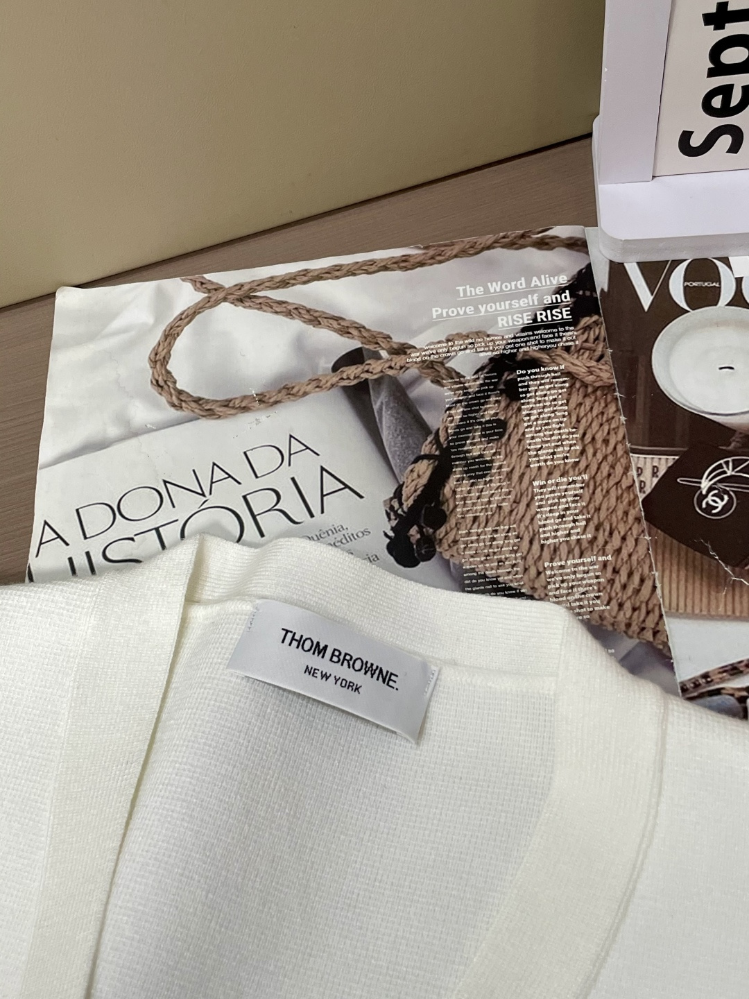 TB 新款开衫针织毛衣！经典永不过时！外观简洁干净，秋日可以单穿，深冬最为内搭！定制进口高支数羊毛混纺面