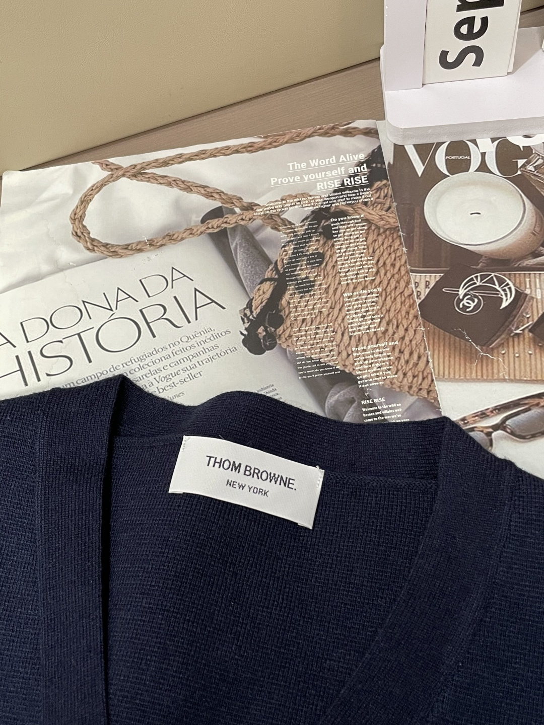 TB 新款开衫针织毛衣！经典永不过时！外观简洁干净，秋日可以单穿，深冬最为内搭！定制进口高支数羊毛混纺面