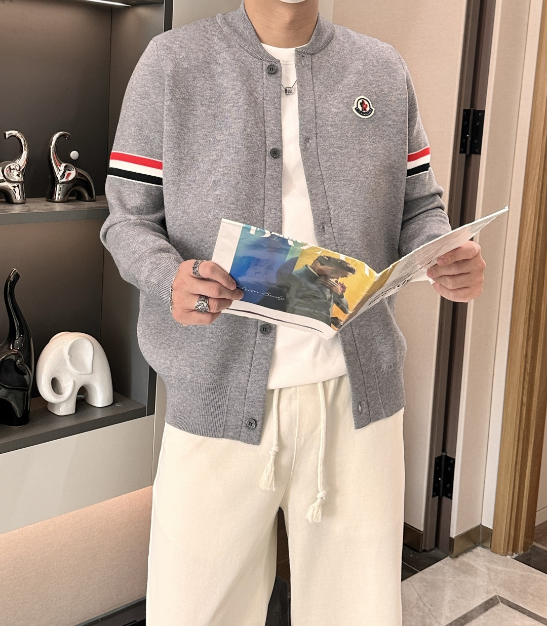 蒙口 新款开衫针织毛衣！经典永不过时！外观简洁干净，秋日可以单穿，深冬最为内搭！定制进口高支数羊毛混纺面