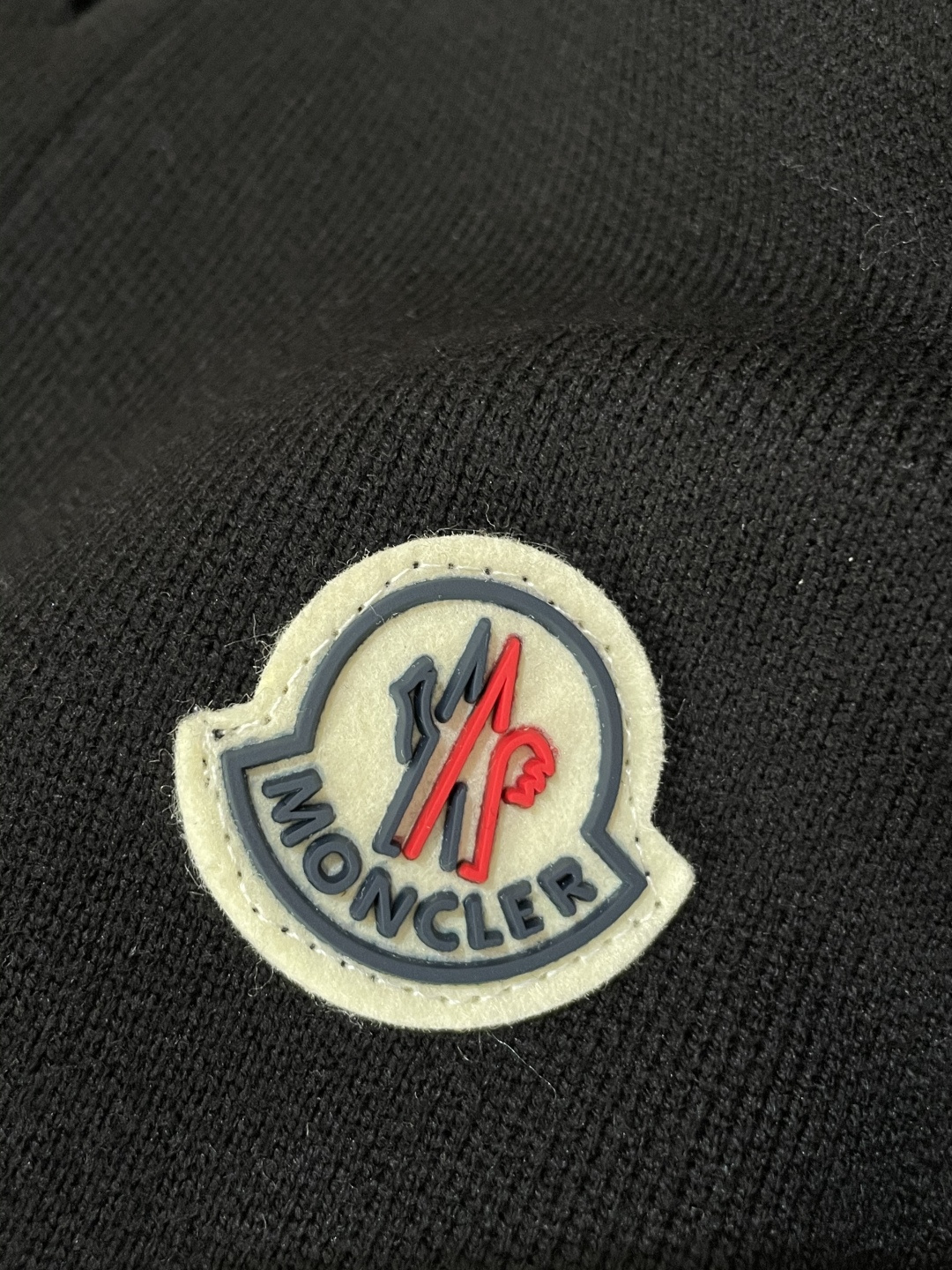 蒙口 新款开衫针织毛衣！经典永不过时！外观简洁干净，秋日可以单穿，深冬最为内搭！定制进口高支数羊毛混纺面