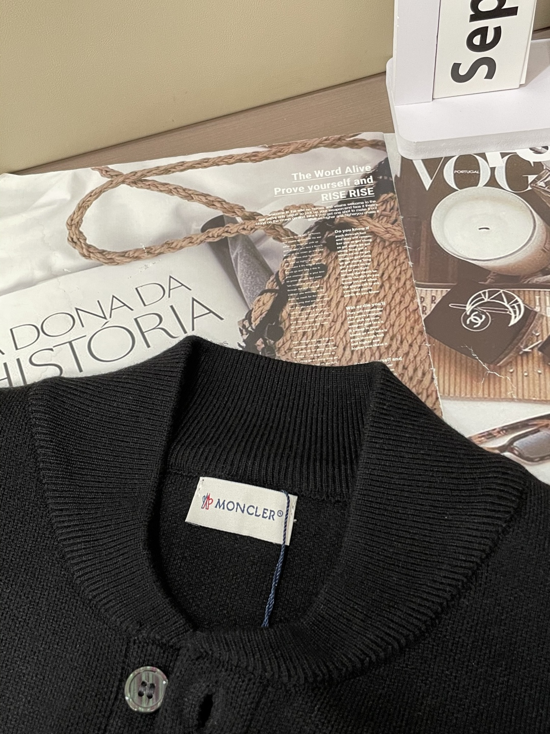 蒙口 新款开衫针织毛衣！经典永不过时！外观简洁干净，秋日可以单穿，深冬最为内搭！定制进口高支数羊毛混纺面