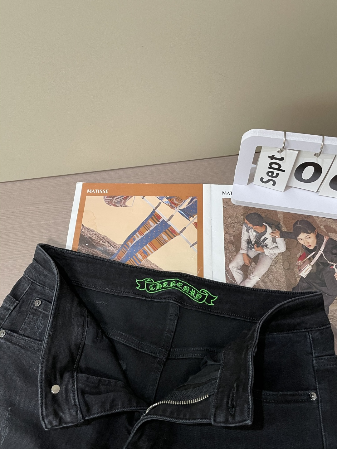 克罗心 2025新款！高端订制修身商务直筒牛仔裤 原版五金辅料 日常商务休闲都完全适用的款，上身效果超正