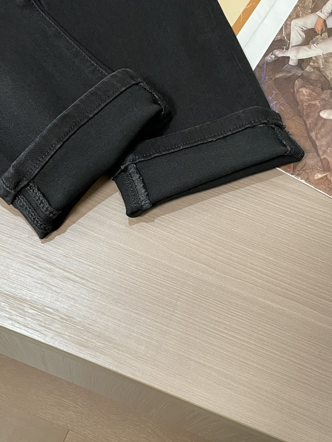 克罗心 2025新款！高端订制修身商务直筒牛仔裤 原版五金辅料 日常商务休闲都完全适用的款，上身效果超正