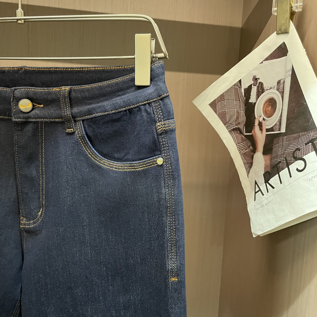 FD 2025新款！高端订制修身商务直筒牛仔裤 原版五金辅料 日常商务休闲都完全适用的款，上身效果超正，