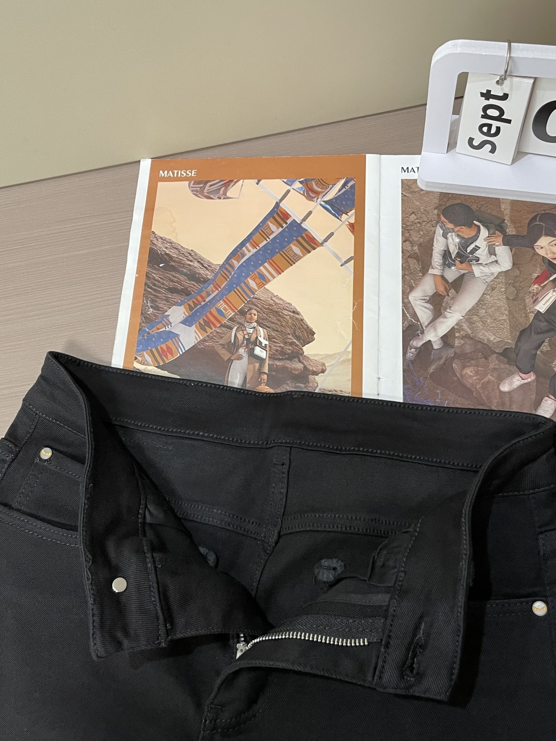 FD 2025新款！高端订制修身商务直筒牛仔裤 原版五金辅料 日常商务休闲都完全适用的款，上身效果超正，