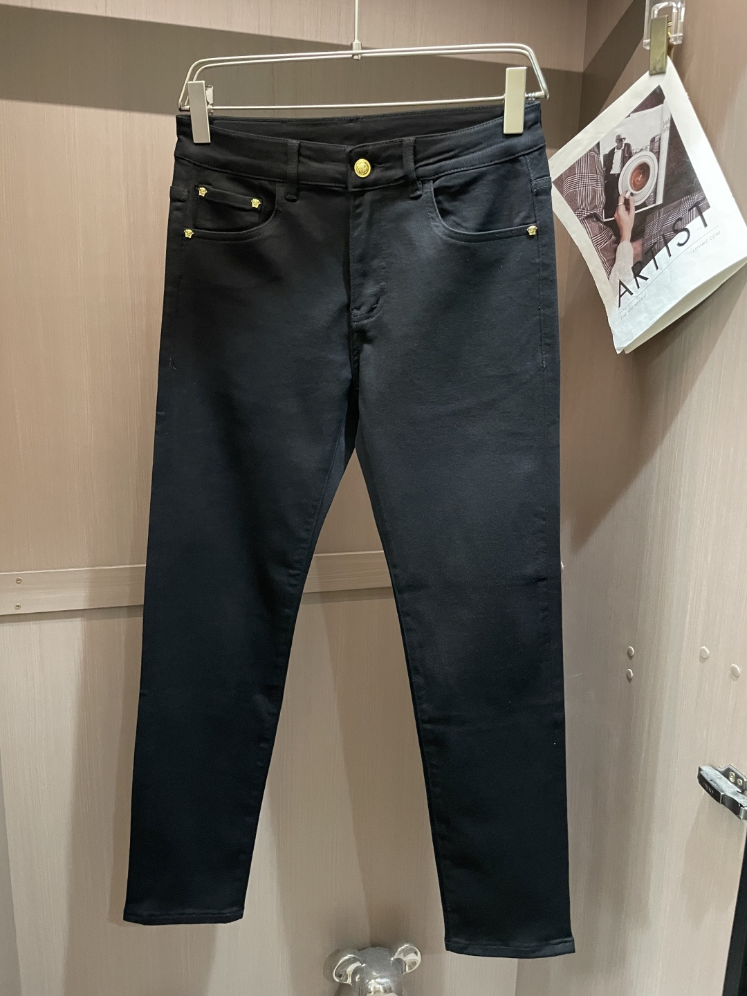范思哲 2025新款！高端订制修身商务直筒牛仔裤 原版五金辅料 日常商务休闲都完全适用的款，上身效果超正