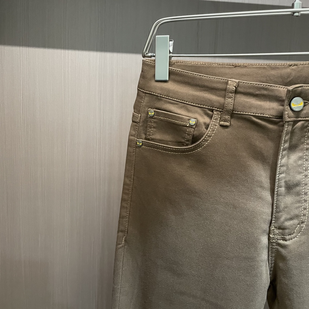 FD 2025新款！高端订制修身商务直筒牛仔裤 原版五金辅料 日常商务休闲都完全适用的款，上身效果超正，