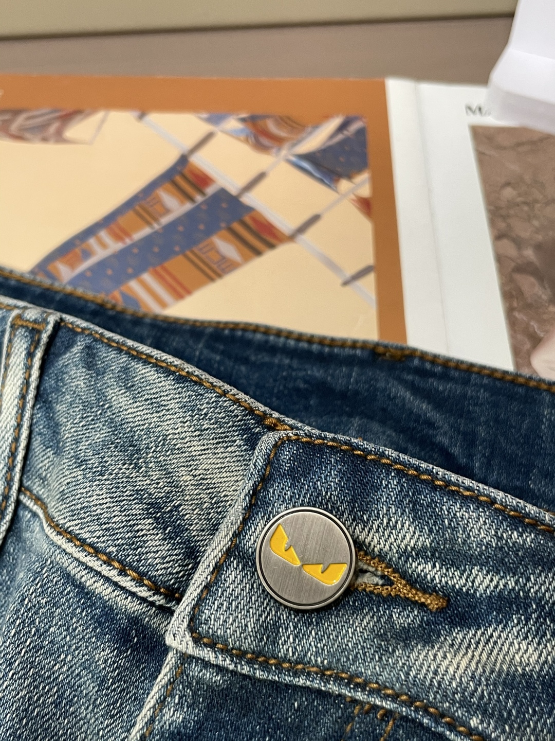 FD 2025新款！高端订制修身商务直筒牛仔裤 原版五金辅料 日常商务休闲都完全适用的款，上身效果超正，