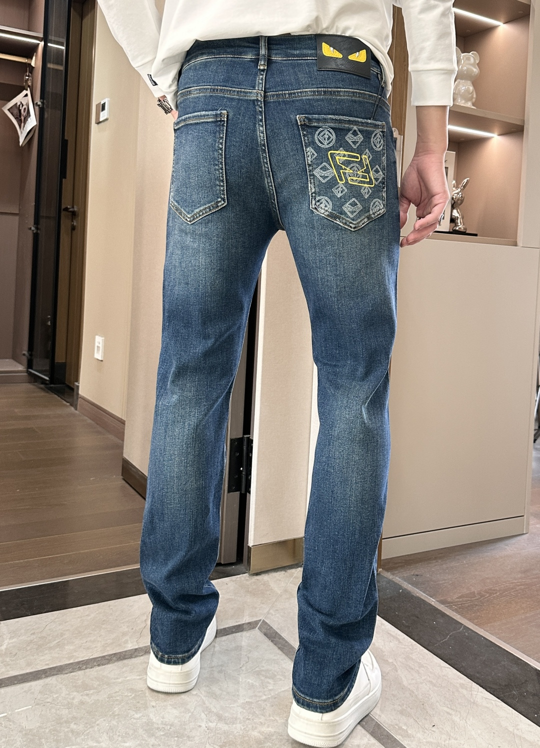 FD 2025新款！高端订制修身商务直筒牛仔裤 原版五金辅料 日常商务休闲都完全适用的款，上身效果超正，