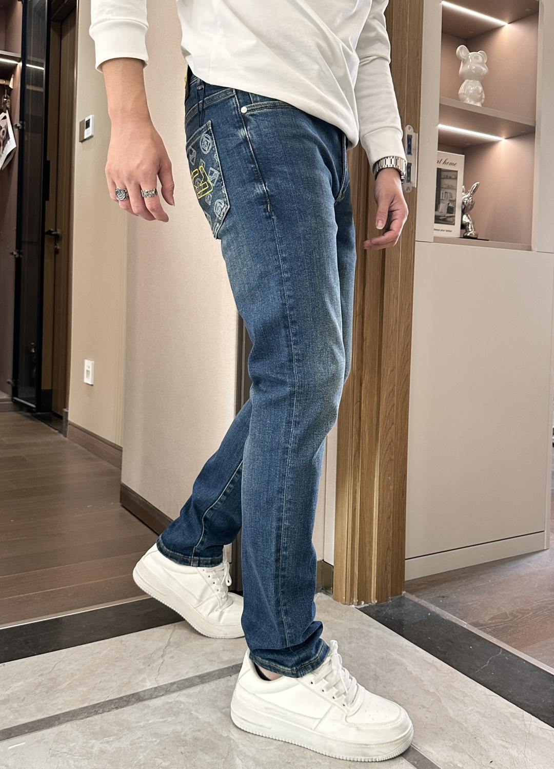 FD 2025新款！高端订制修身商务直筒牛仔裤 原版五金辅料 日常商务休闲都完全适用的款，上身效果超正，