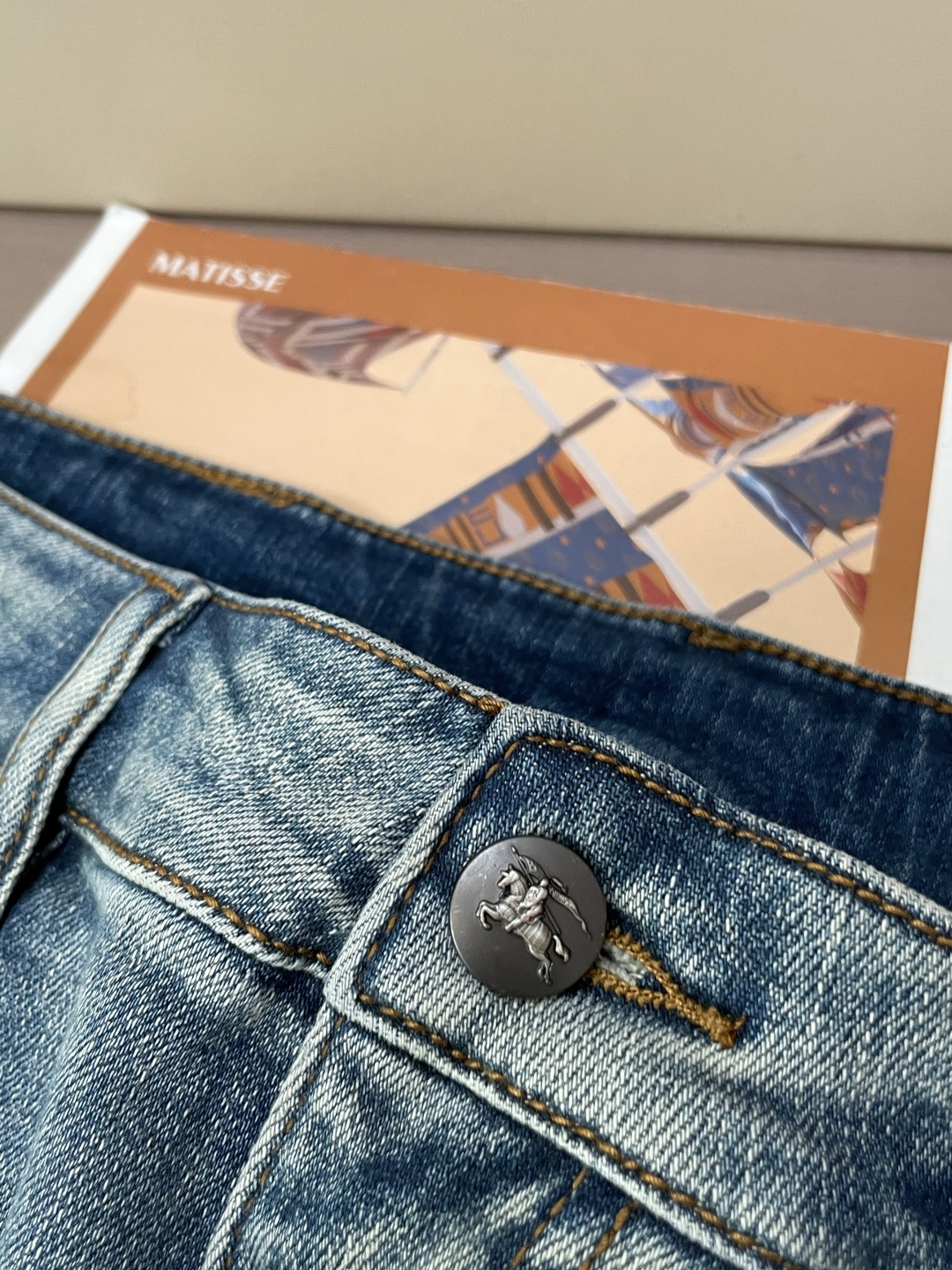 Bur 2025新款！高端订制修身商务直筒牛仔裤 原版五金辅料 日常商务休闲都完全适用的款，上身效果超正