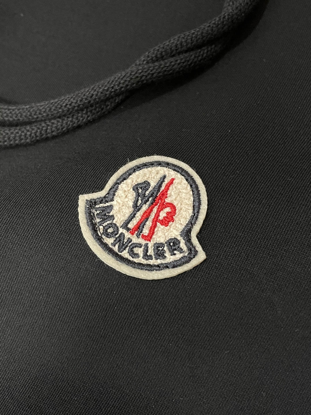 蒙口 2025秋冬最新休闲裤 潮人必备 版型超赞，能很好的修复各种腿型，非常个性！柔软排汗，舒适度极高。