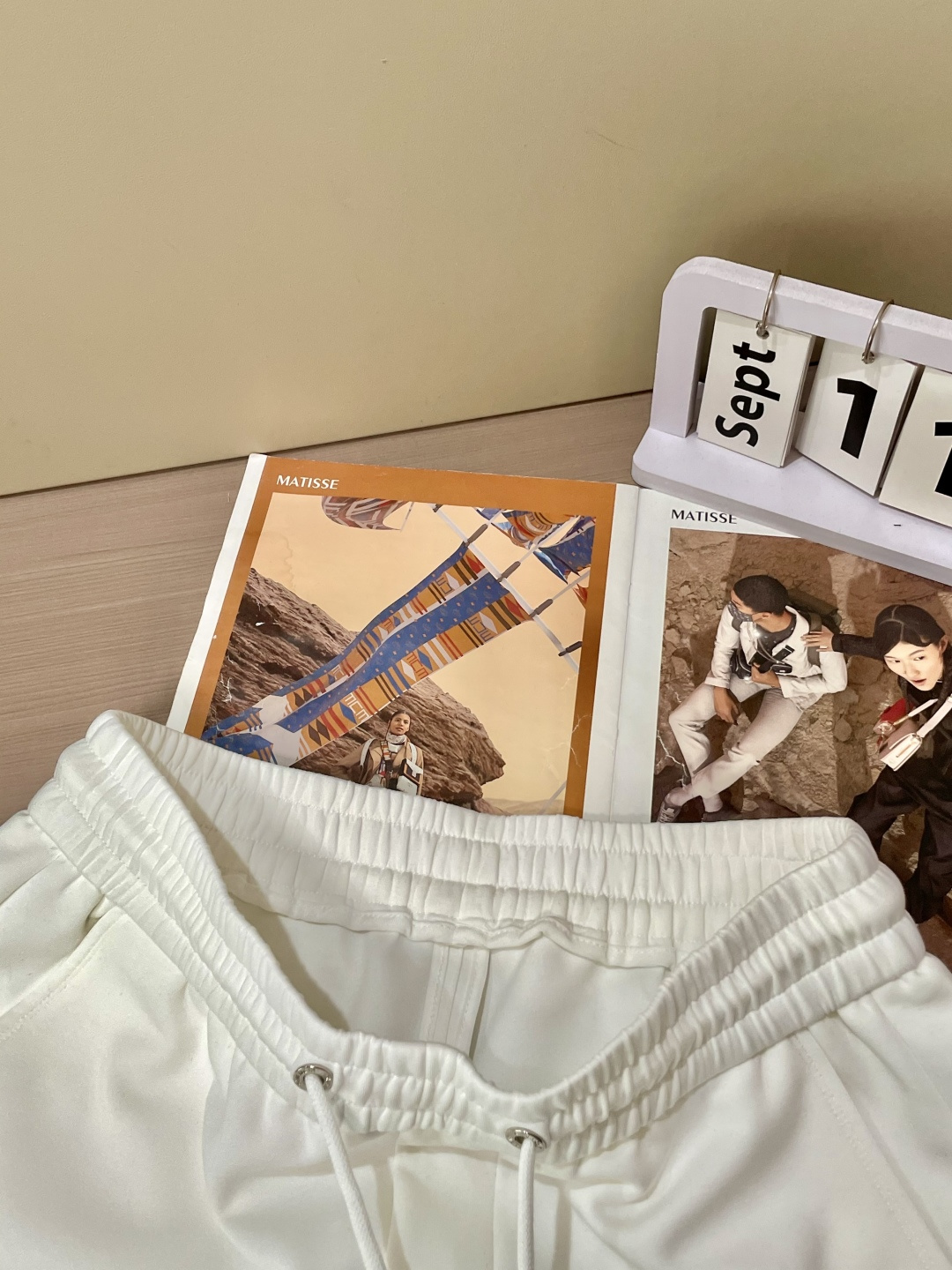 纪梵希 2025秋冬最新休闲裤 潮人必备 版型超赞，能很好的修复各种腿型，非常个性！柔软排汗，舒适度极高