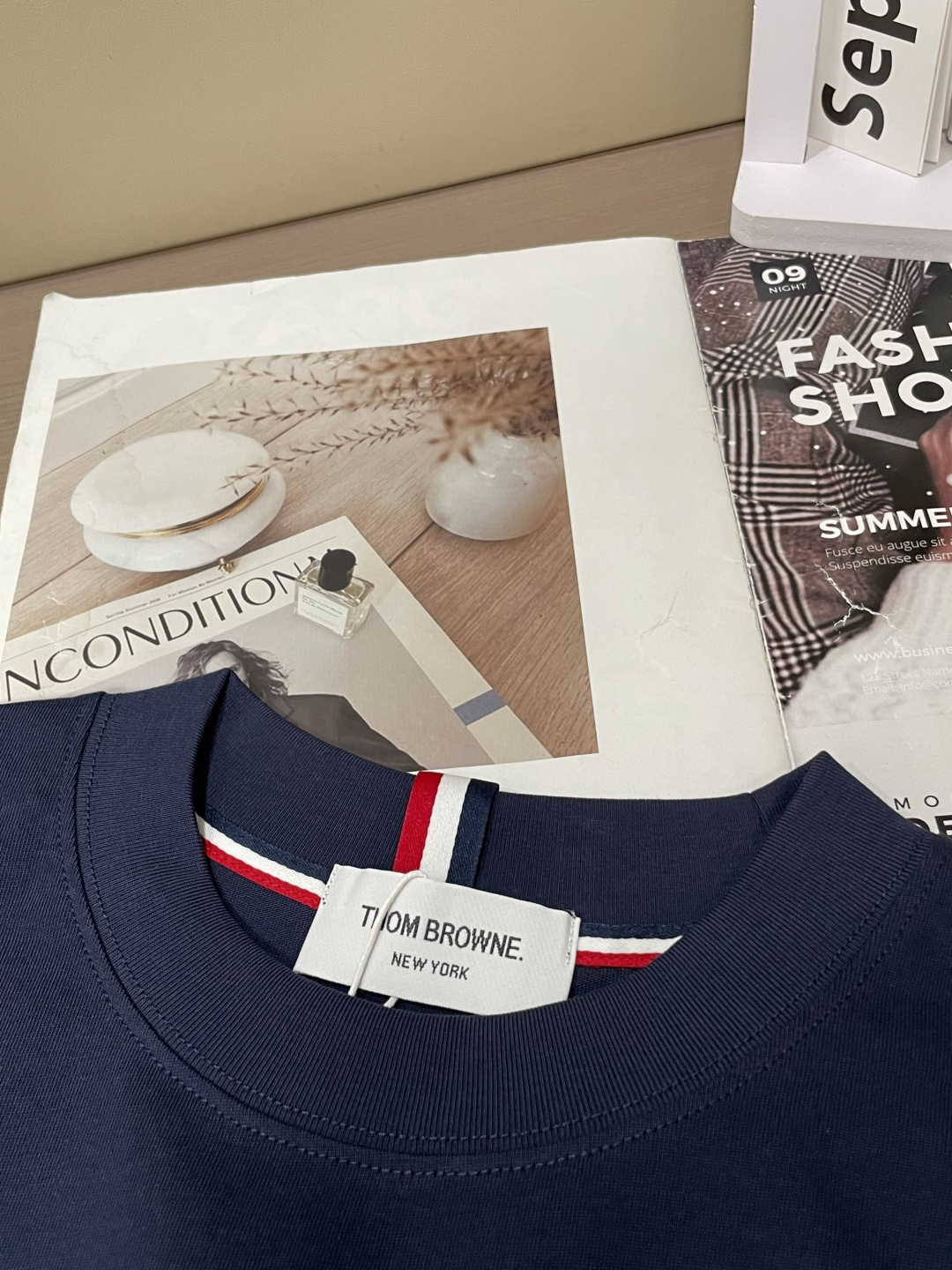 TB 25s秋冬最新款圆领打底套头T恤 面料采用优质精梳棉，入手便知非常柔软，上身亲肤感 极好！舒适透气