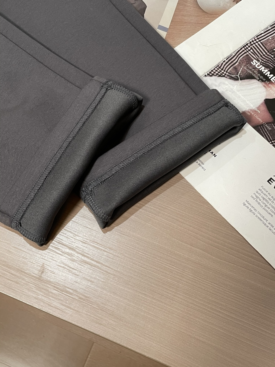 迪桑特 2025秋冬最新休闲裤 潮人必备 版型超赞，能很好的修复各种腿型，非常个性！柔软排汗，舒适度极高