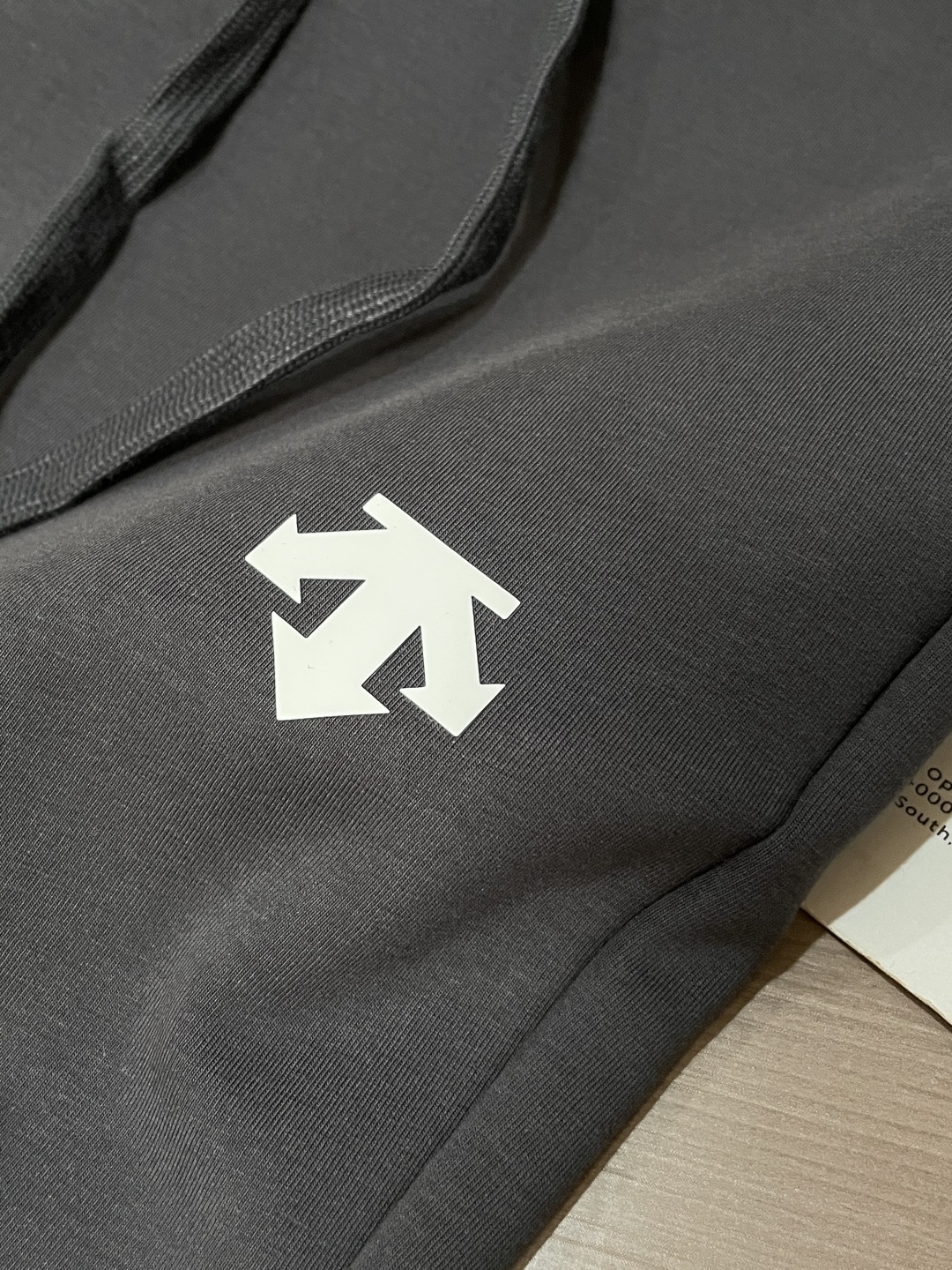 迪桑特 2025秋冬最新休闲裤 潮人必备 版型超赞，能很好的修复各种腿型，非常个性！柔软排汗，舒适度极高