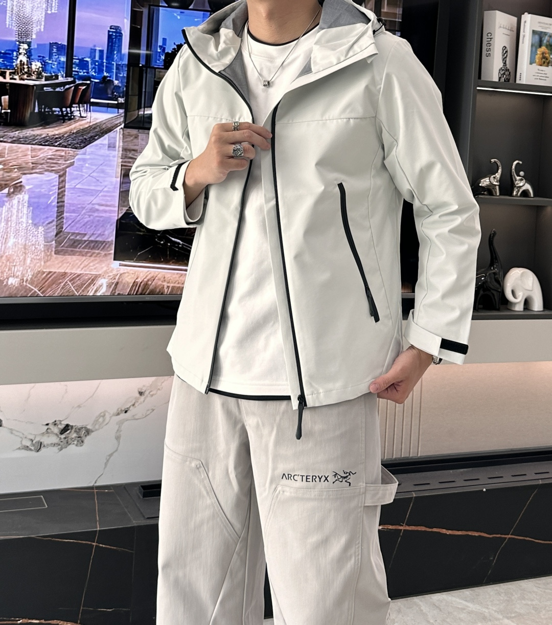 -DESCENTE 迪桑特 25年秋季新款夹克时尚帅气肩膀印花图案logo，简约百搭款，定制原版面料，不