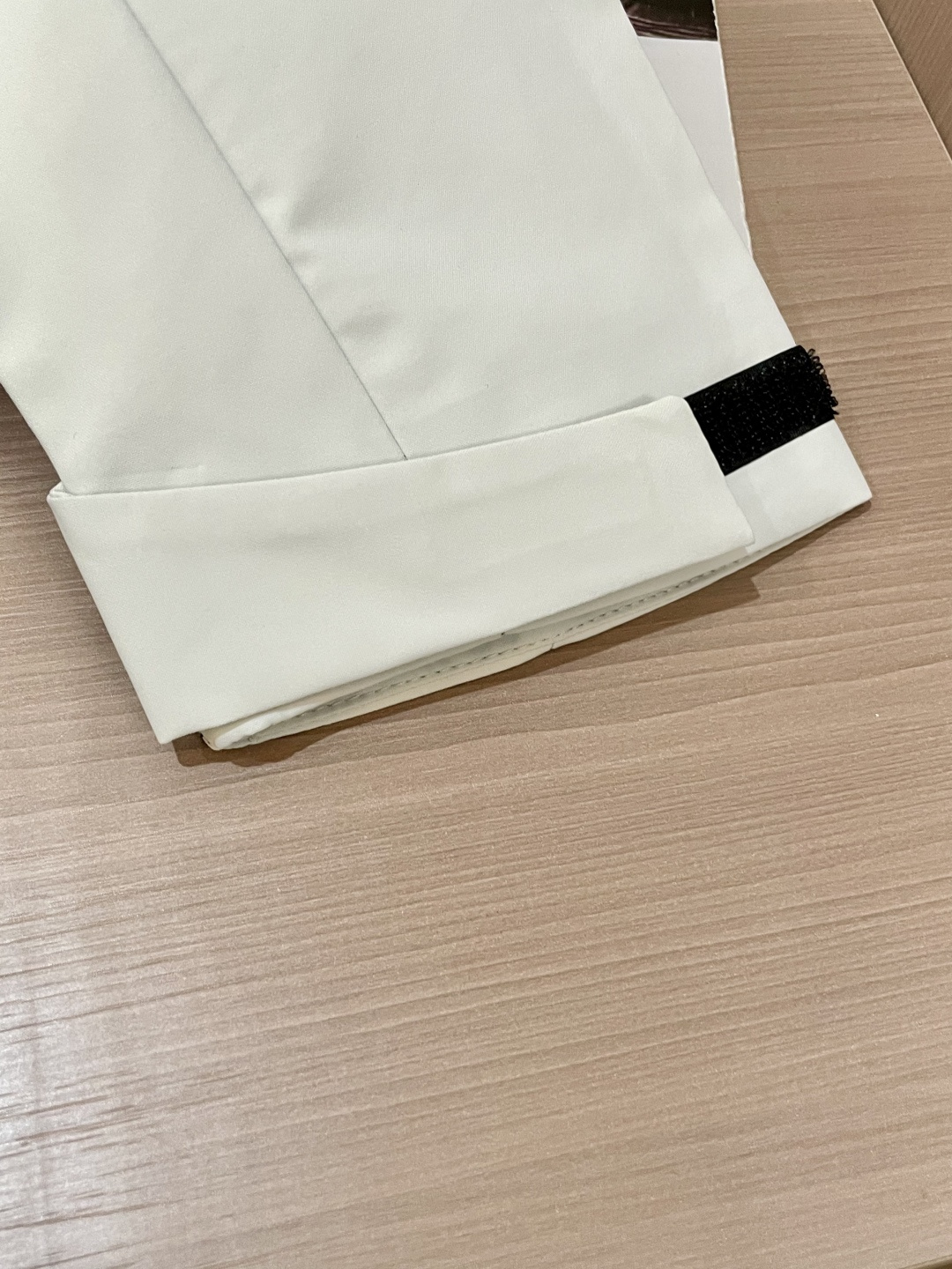 -DESCENTE 迪桑特 25年秋季新款夹克时尚帅气肩膀印花图案logo，简约百搭款，定制原版面料，不