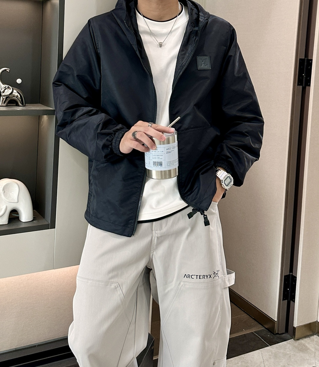 Lv 官网同款，三标齐全，提前发售 2025ss秋冬新款男士夹克外套，原单三标齐全高端版本 专柜定制面料