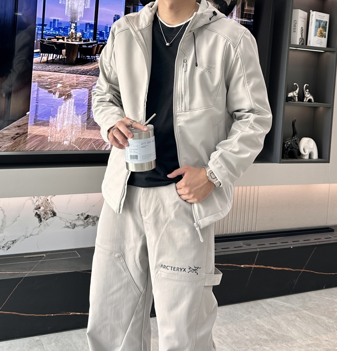 Arcteryx/始祖鸟 2025春秋新款软壳连帽夹克冲锋衣外套这款GAMMALT夹克采用轻薄耐磨的WE