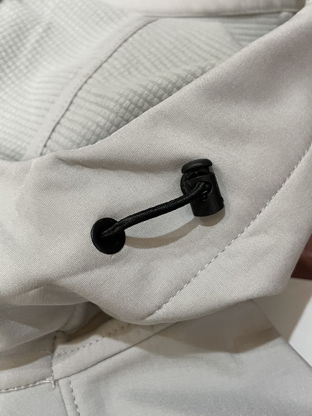 Arcteryx/始祖鸟 2025春秋新款软壳连帽夹克冲锋衣外套这款GAMMALT夹克采用轻薄耐磨的WE