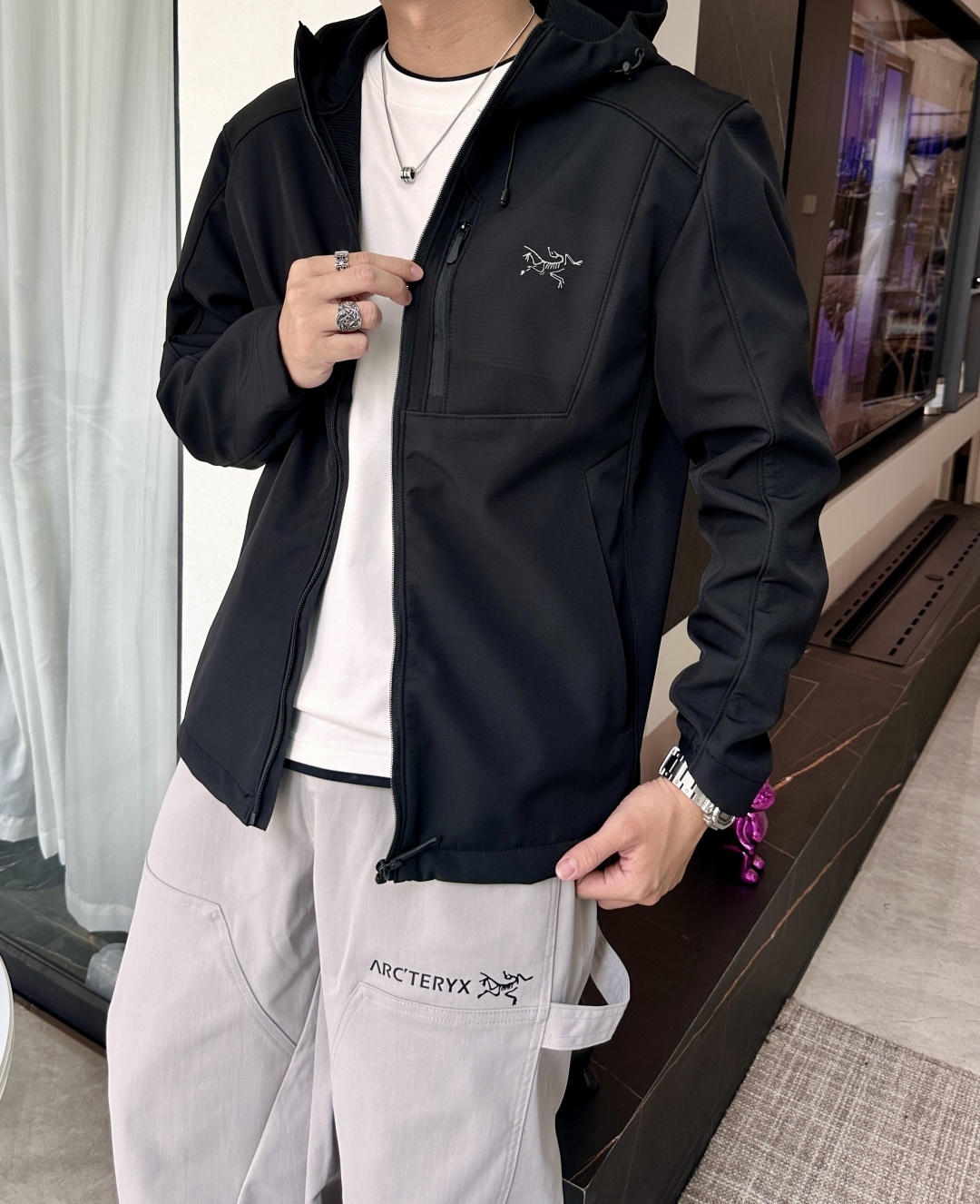 Arcteryx/始祖鸟 2025春秋新款软壳连帽夹克冲锋衣外套这款GAMMALT夹克采用轻薄耐磨的WE