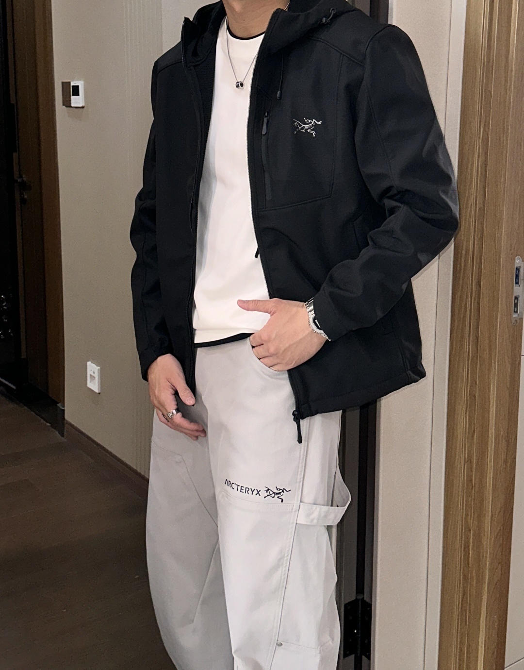 Arcteryx/始祖鸟 2025春秋新款软壳连帽夹克冲锋衣外套这款GAMMALT夹克采用轻薄耐磨的WE