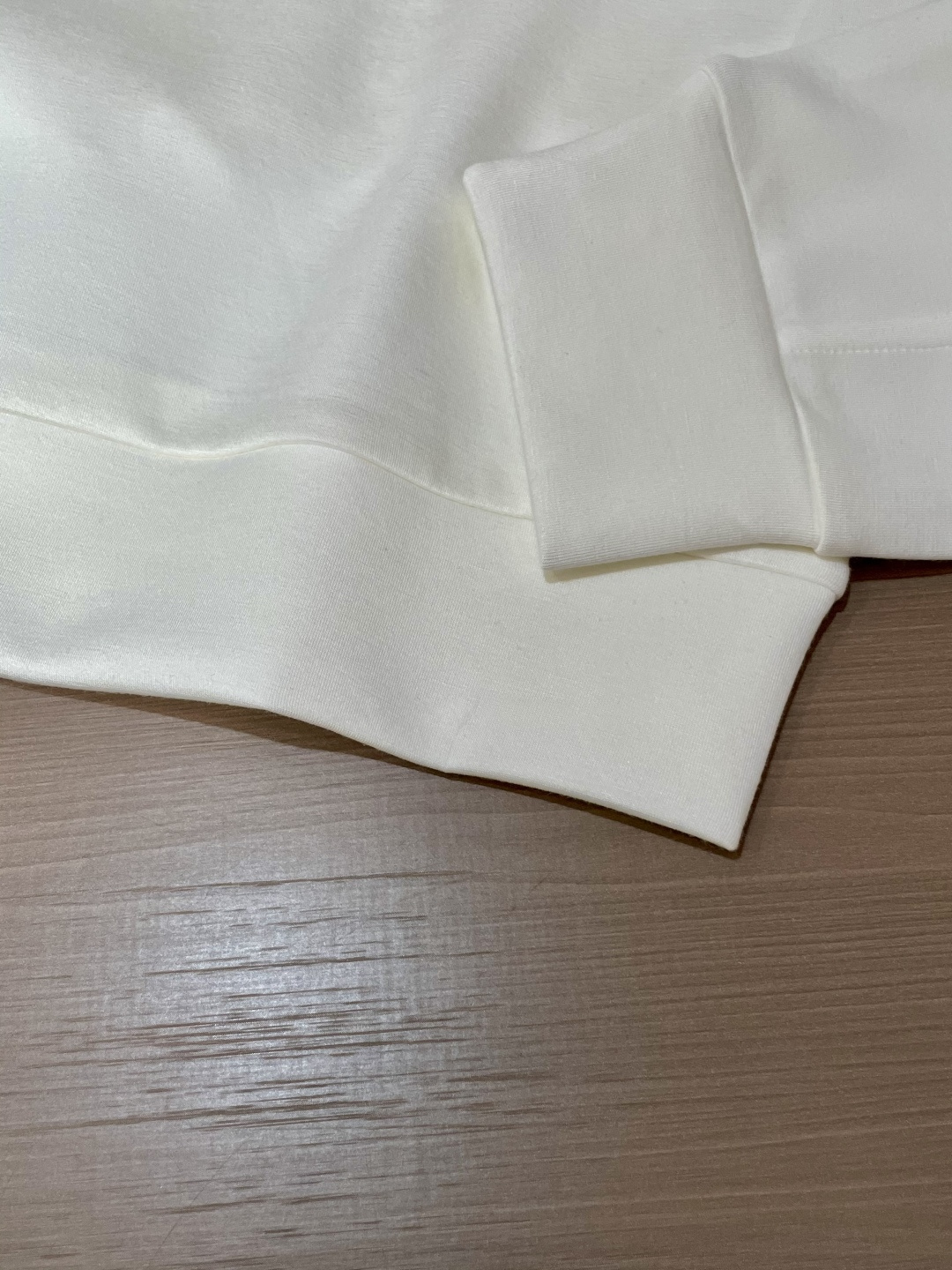 杰尼亚 25秋冬家族男士高端圆领运动长袖卫衣，香港洋行渠道货，纯正血统品质，25年秋冬 新款，经典王牌系