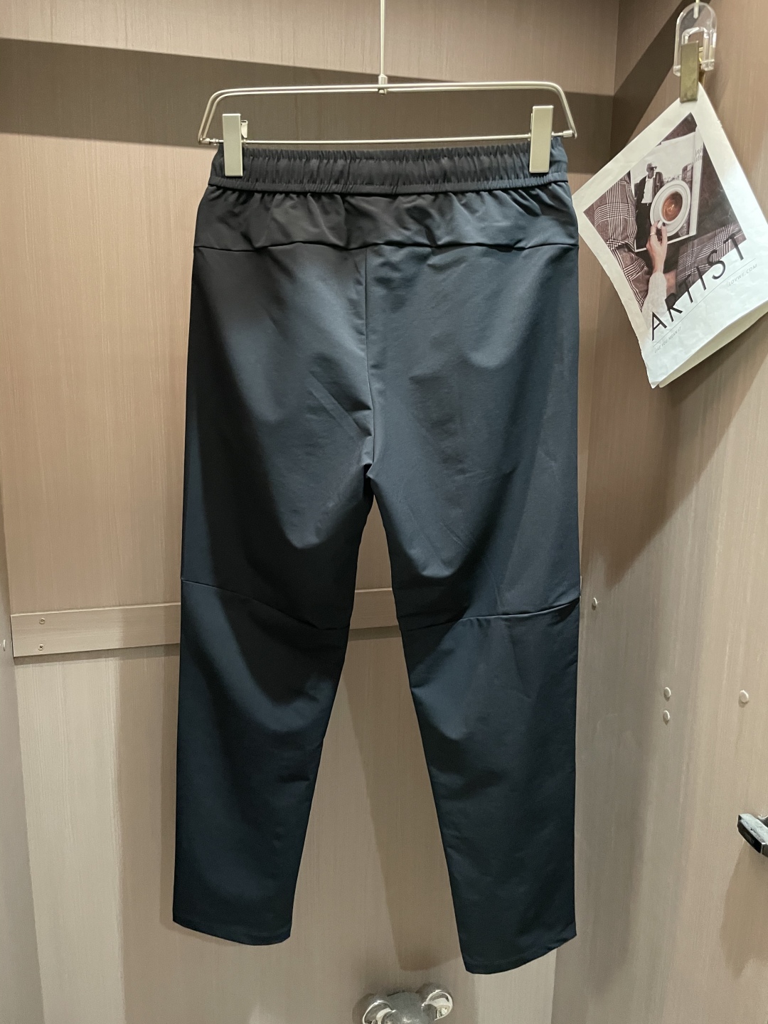始祖鸟 男士休闲裤👍速干面料休闲裤，最新款上身版型无敌正！绝对可以闭眼收的一款此款裤子非常百搭，弹力腰围