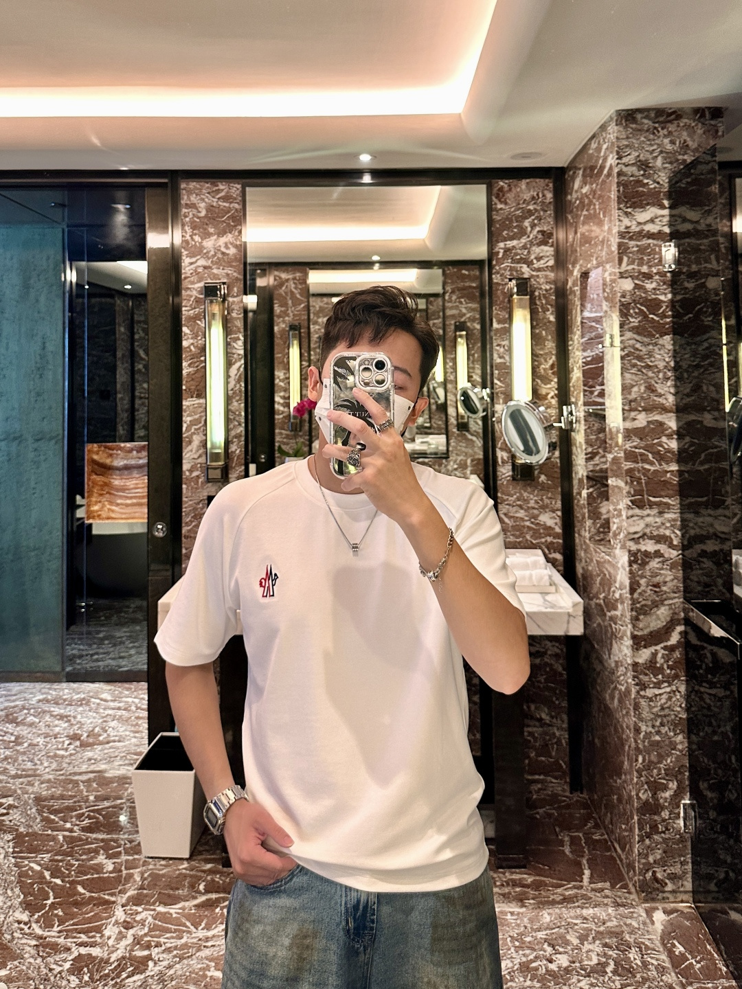 蒙口 2025秋冬 男士短袖 专柜的最经典系列 最简单基础的经典款 很简单 重点看面料这次我们拿到的原厂