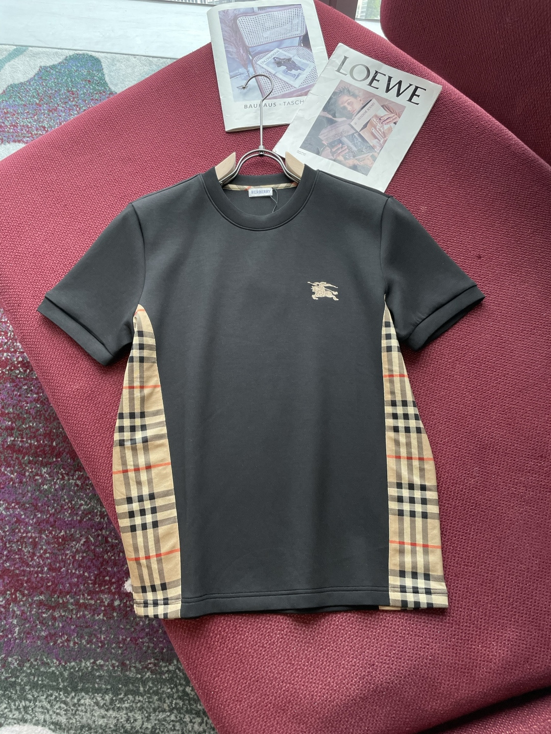 Bur 2025秋冬 男士短袖 专柜的最经典系列 最简单基础的经典款 很简单 重点看面料这次我们拿到的原
