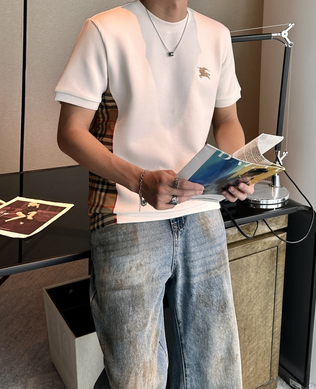 Bur 2025秋冬 男士短袖 专柜的最经典系列 最简单基础的经典款 很简单 重点看面料这次我们拿到的原