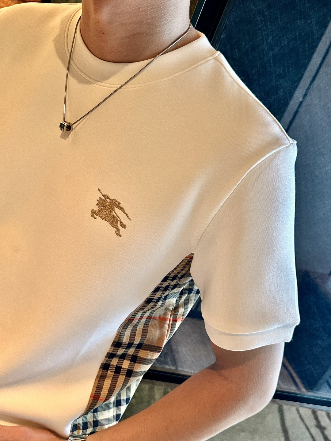 Bur 2025秋冬 男士短袖 专柜的最经典系列 最简单基础的经典款 很简单 重点看面料这次我们拿到的原