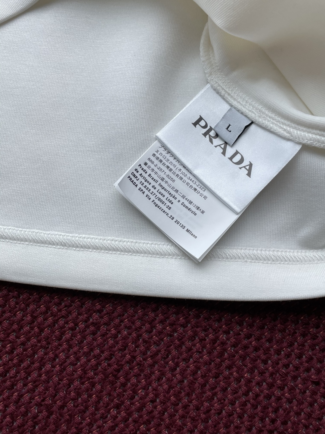 Prad 2025秋冬 男士短袖 专柜的最经典系列 最简单基础的经典款 很简单 重点看面料这次我们拿到的