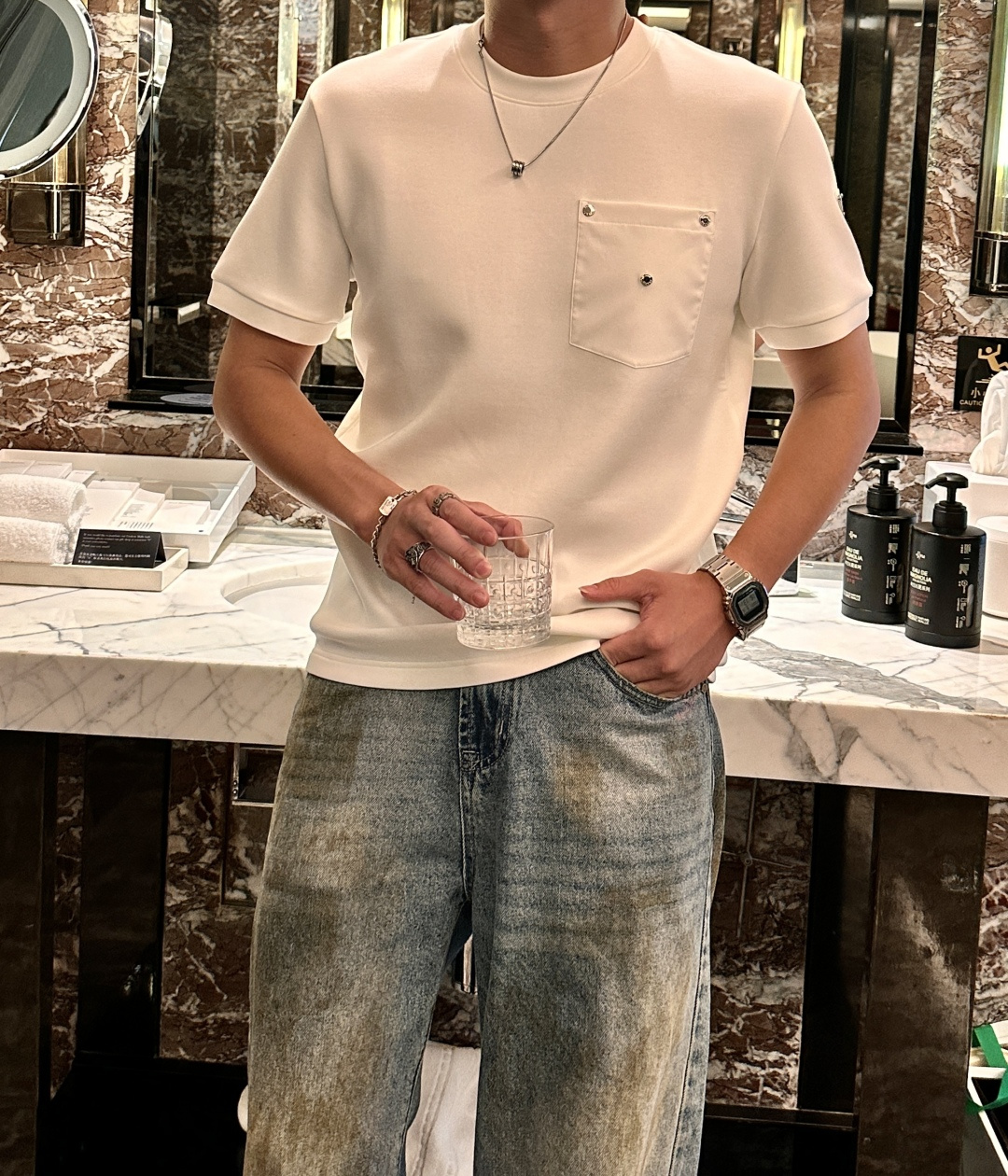 Prad 2025秋冬 男士短袖 专柜的最经典系列 最简单基础的经典款 很简单 重点看面料这次我们拿到的