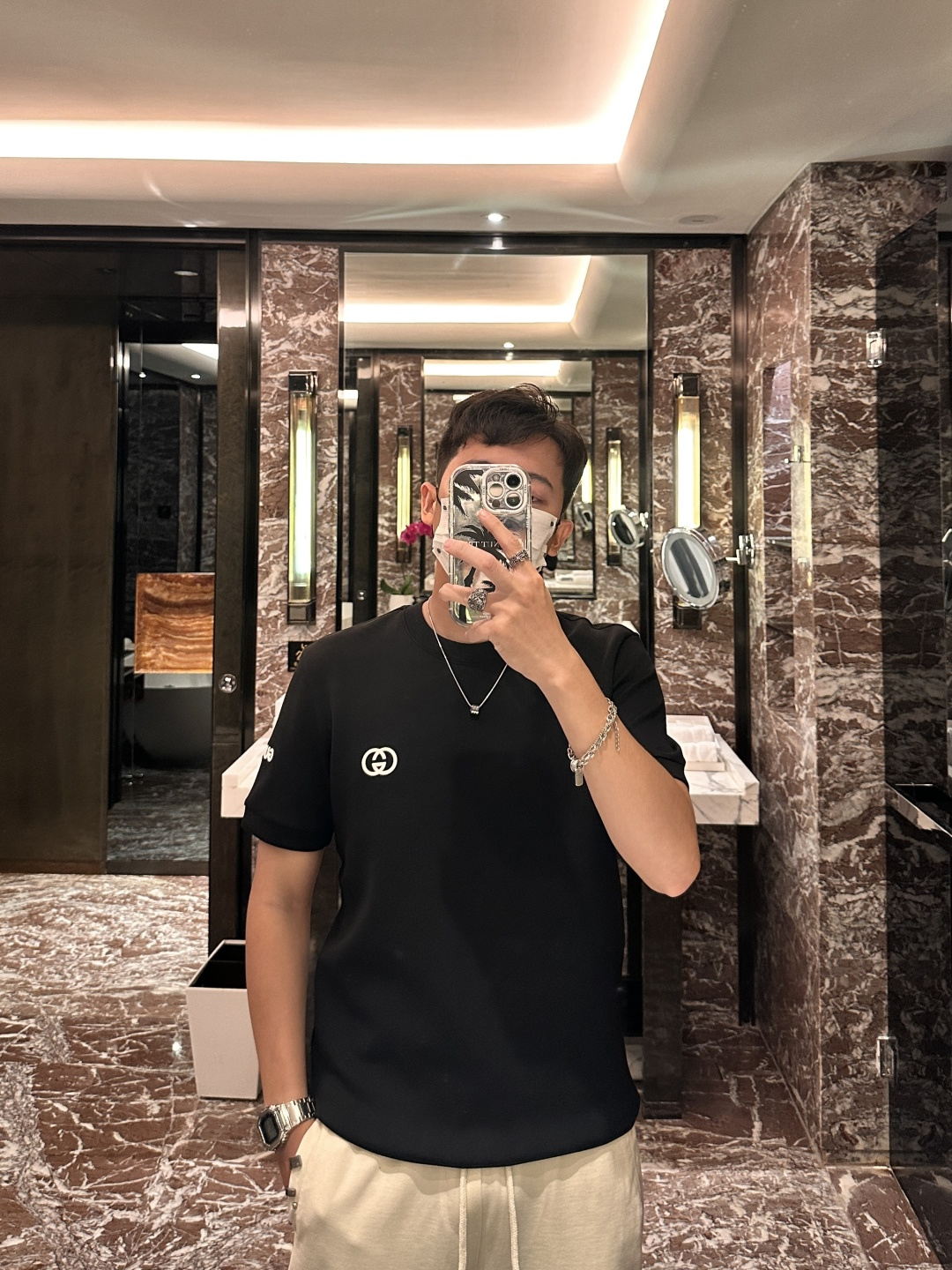 Gucc 2025秋冬 男士短袖 专柜的最经典系列 最简单基础的经典款 很简单 重点看面料这次我们拿到的