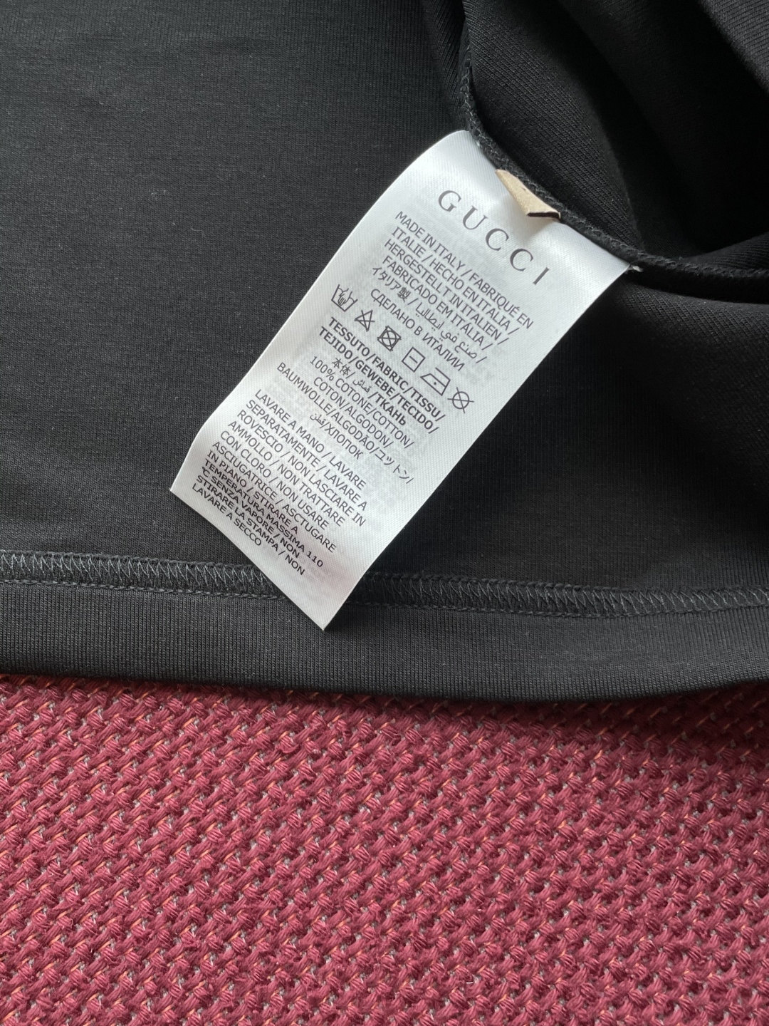 Gucc 2025秋冬 男士短袖 专柜的最经典系列 最简单基础的经典款 很简单 重点看面料这次我们拿到的