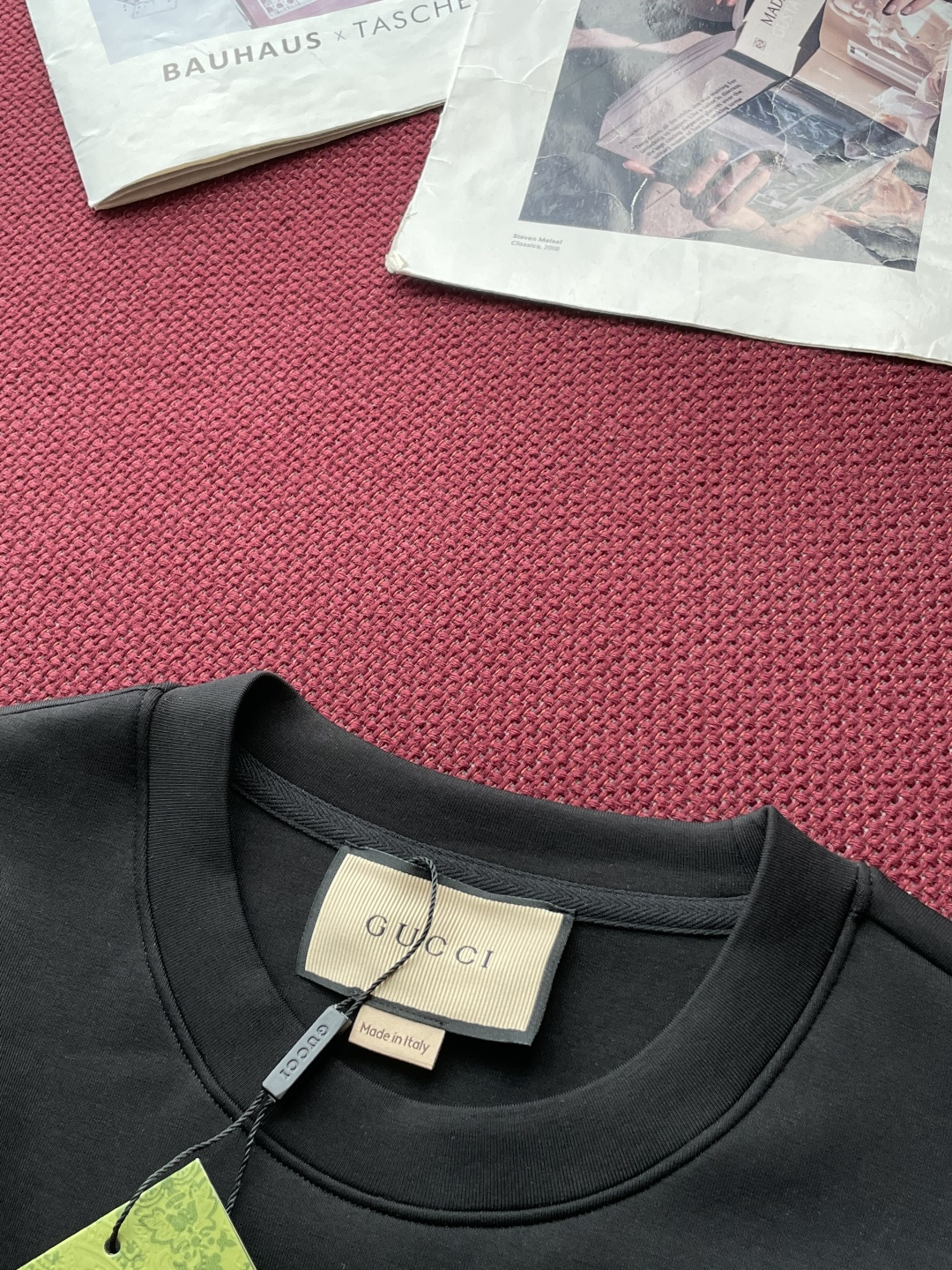 Gucc 2025秋冬 男士短袖 专柜的最经典系列 最简单基础的经典款 很简单 重点看面料这次我们拿到的