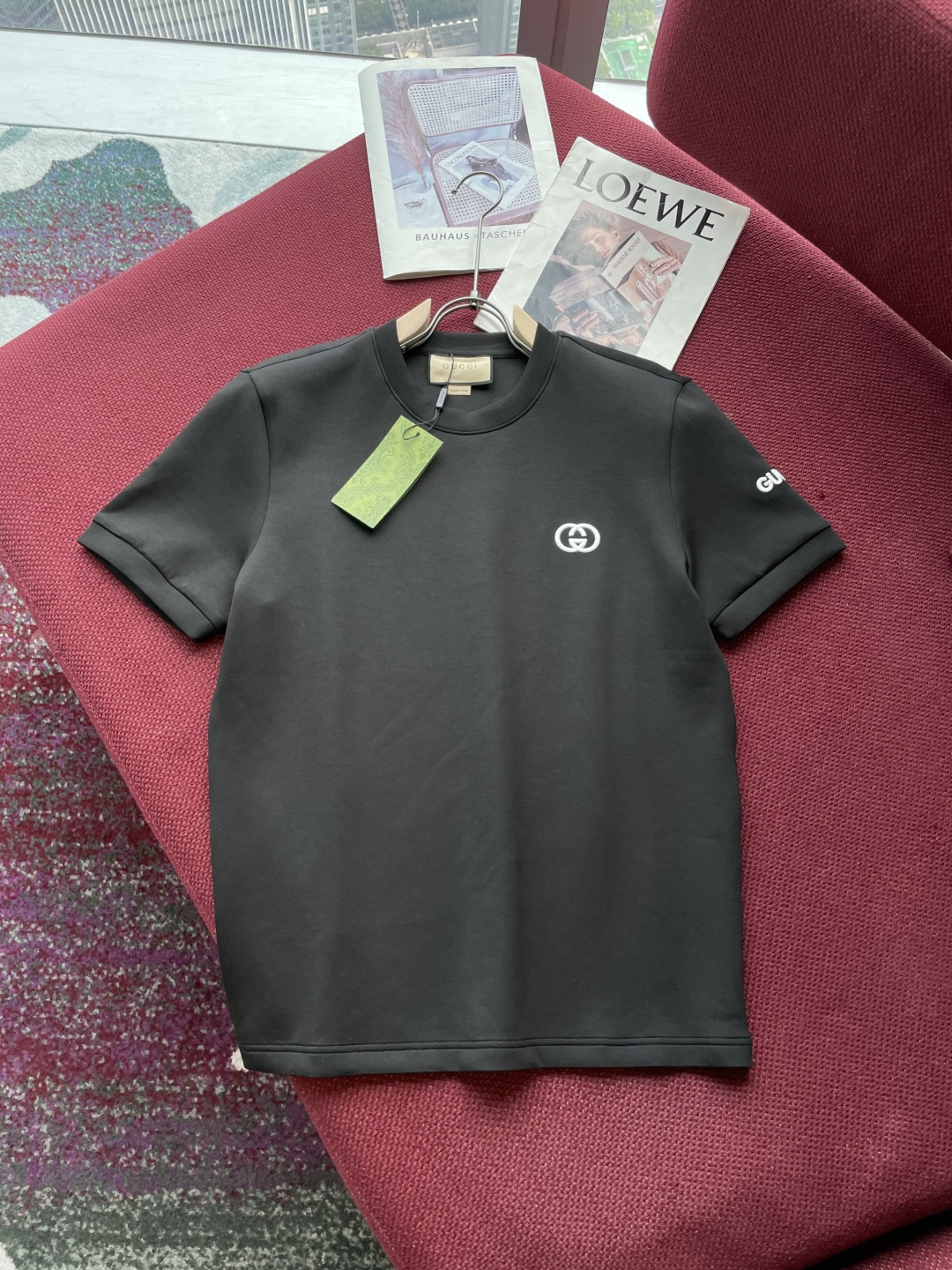 Gucc 2025秋冬 男士短袖 专柜的最经典系列 最简单基础的经典款 很简单 重点看面料这次我们拿到的