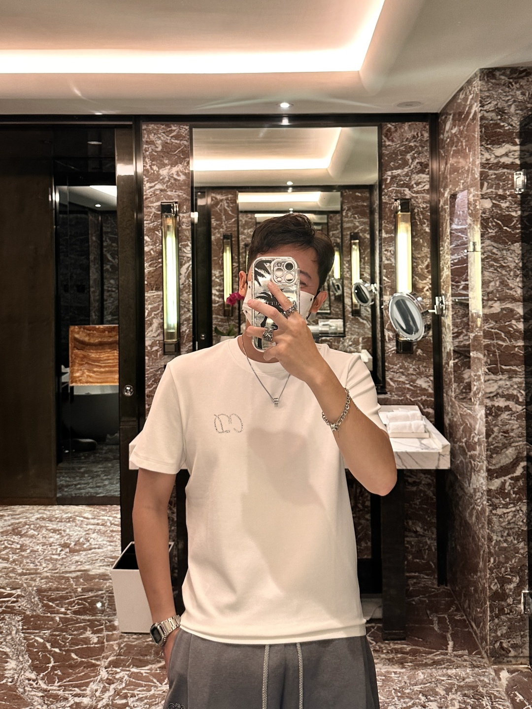 Gucc 2025秋冬 男士短袖 专柜的最经典系列 最简单基础的经典款 很简单 重点看面料这次我们拿到的