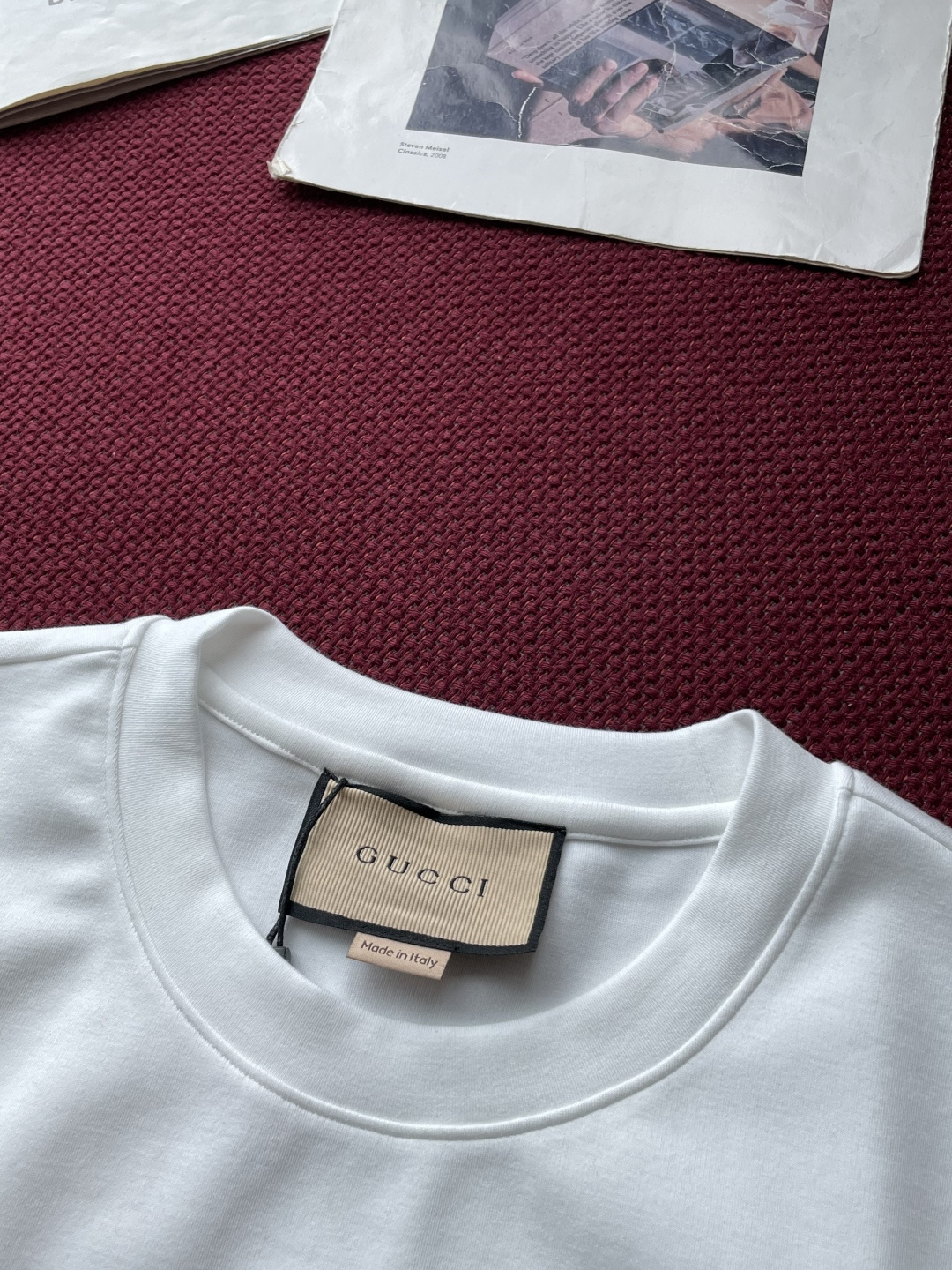 Gucc 2025秋冬 男士短袖 专柜的最经典系列 最简单基础的经典款 很简单 重点看面料这次我们拿到的