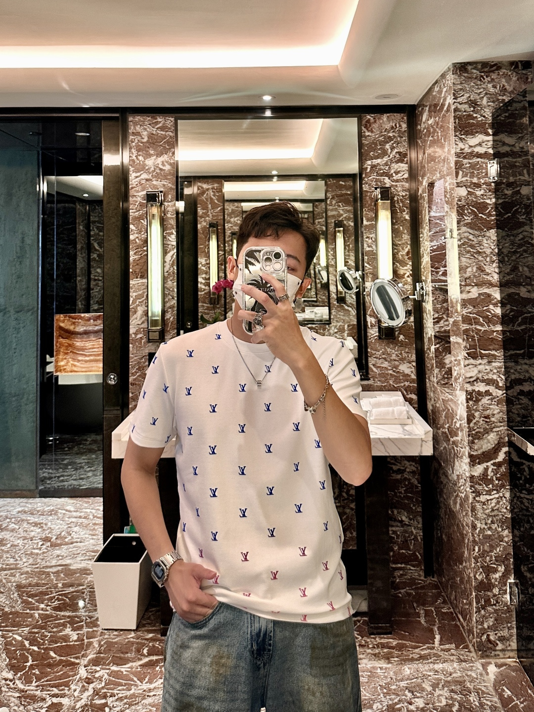 Lv 2025秋冬 男士短袖 专柜的最经典系列 最简单基础的经典款 很简单 重点看面料这次我们拿到的原厂