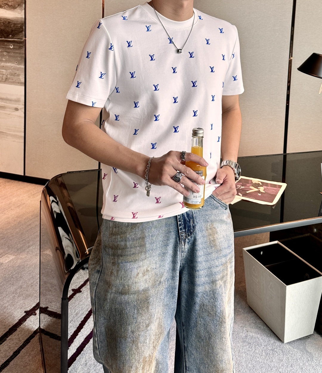 Lv 2025秋冬 男士短袖 专柜的最经典系列 最简单基础的经典款 很简单 重点看面料这次我们拿到的原厂