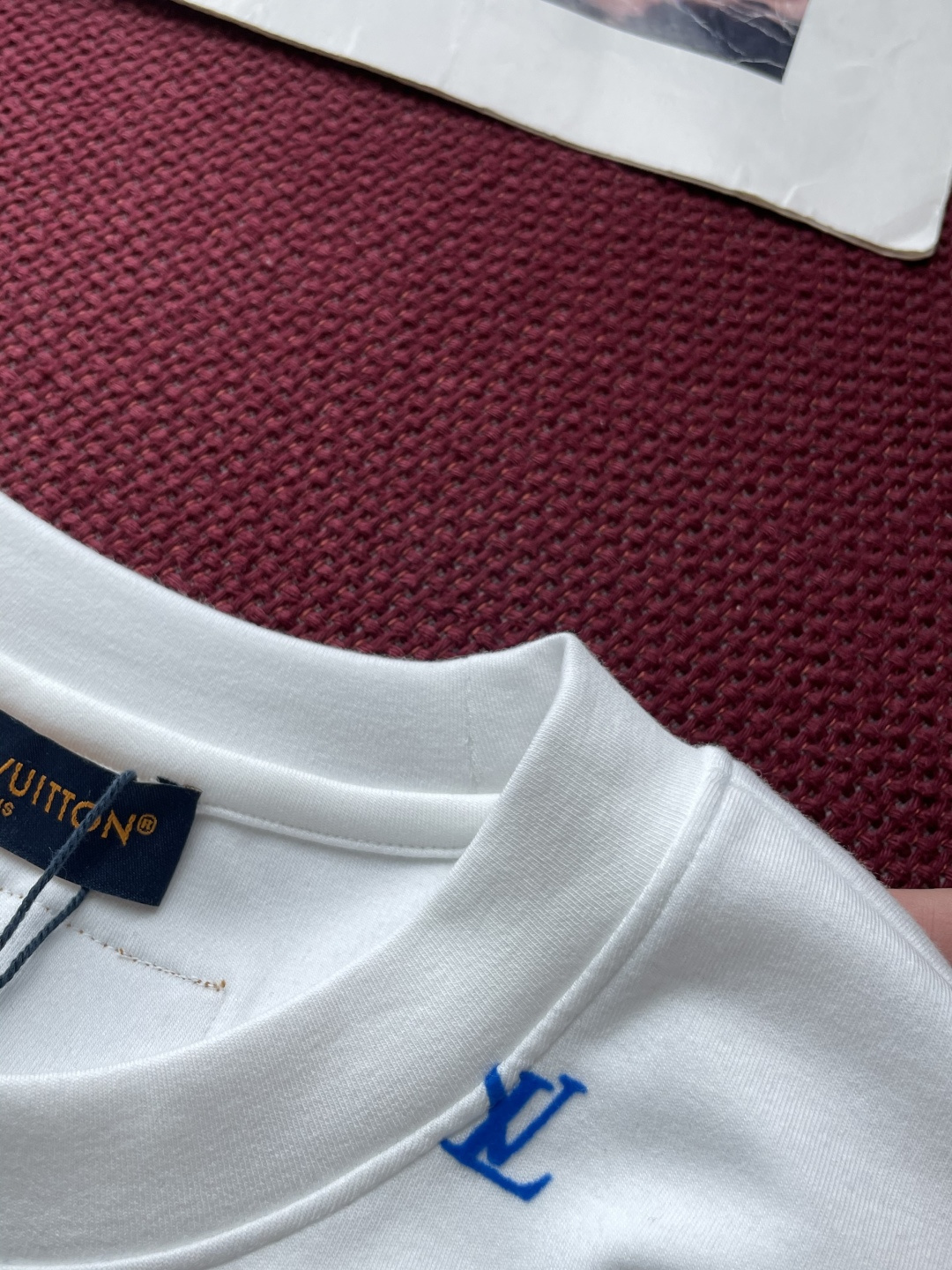 Lv 2025秋冬 男士短袖 专柜的最经典系列 最简单基础的经典款 很简单 重点看面料这次我们拿到的原厂