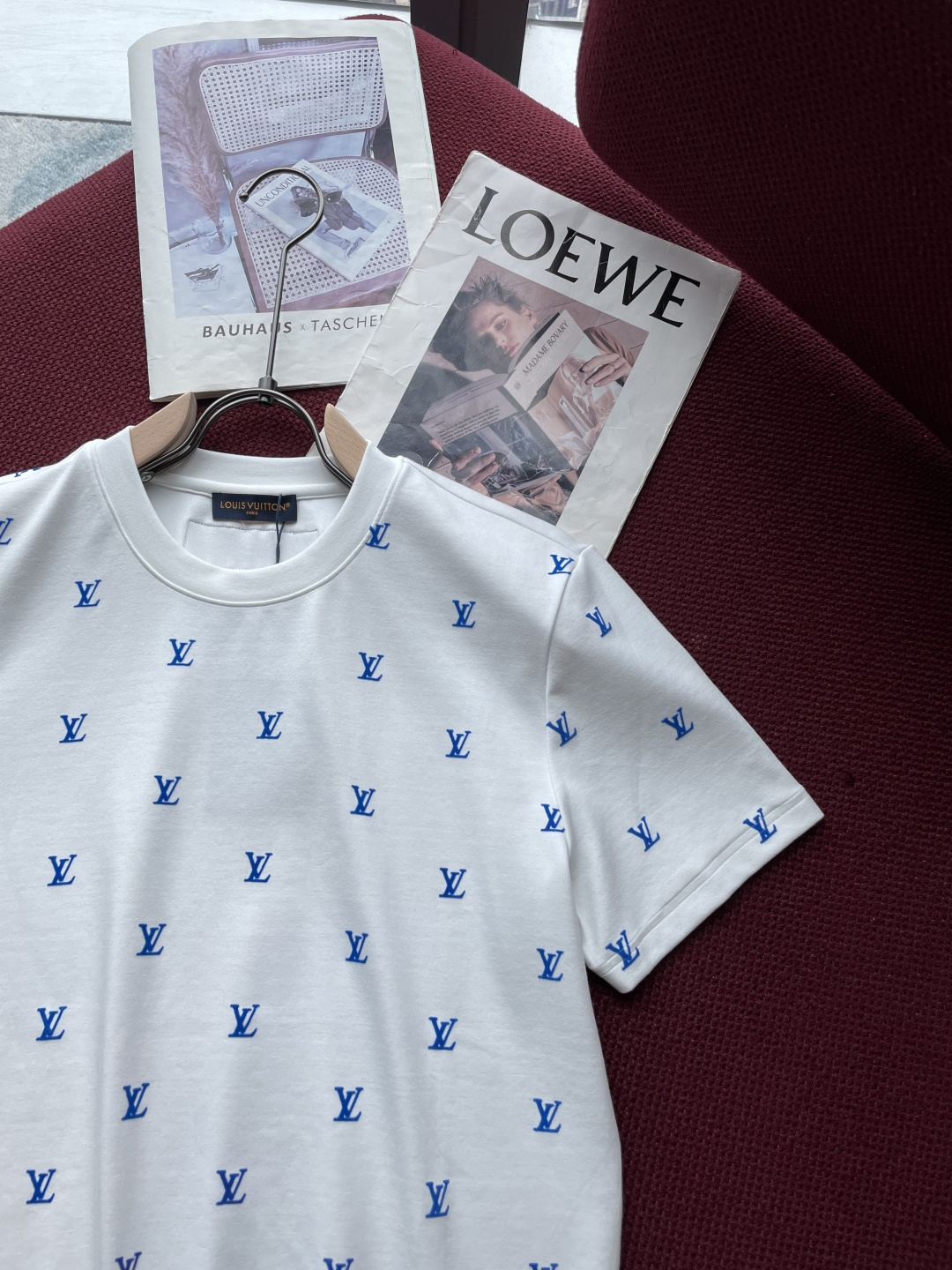 Lv 2025秋冬 男士短袖 专柜的最经典系列 最简单基础的经典款 很简单 重点看面料这次我们拿到的原厂