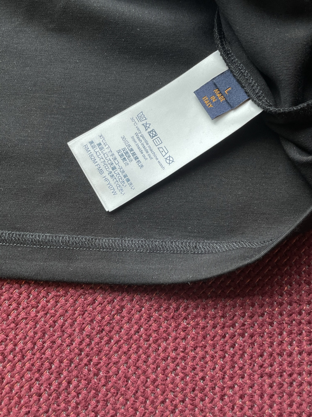 Lv 2025秋冬 男士短袖 专柜的最经典系列 最简单基础的经典款 很简单 重点看面料这次我们拿到的原厂