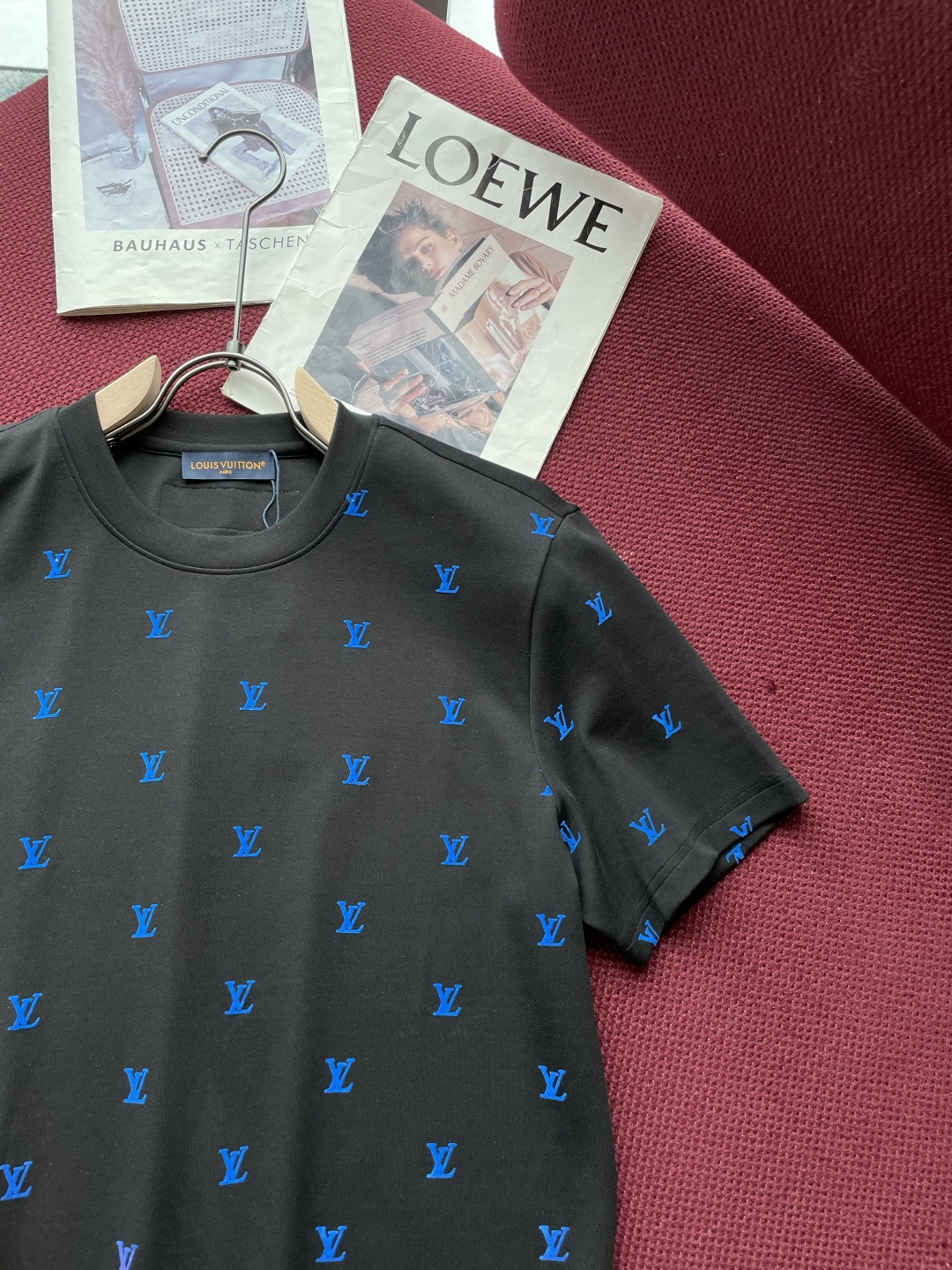 Lv 2025秋冬 男士短袖 专柜的最经典系列 最简单基础的经典款 很简单 重点看面料这次我们拿到的原厂