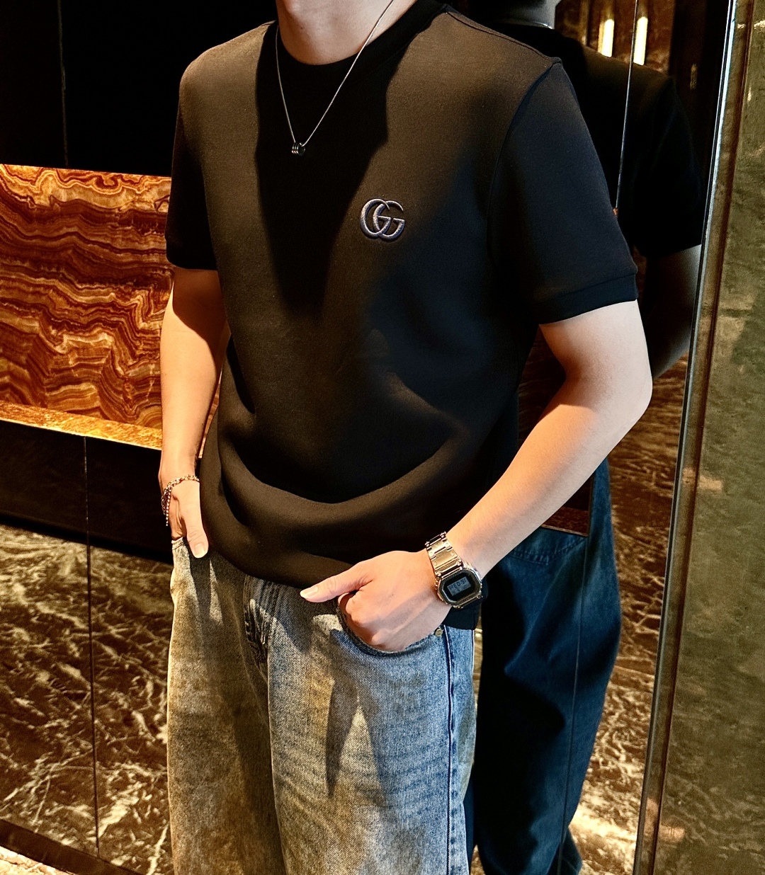 Gucc 2025秋冬 男士短袖 专柜的最经典系列 最简单基础的经典款 很简单 重点看面料这次我们拿到的